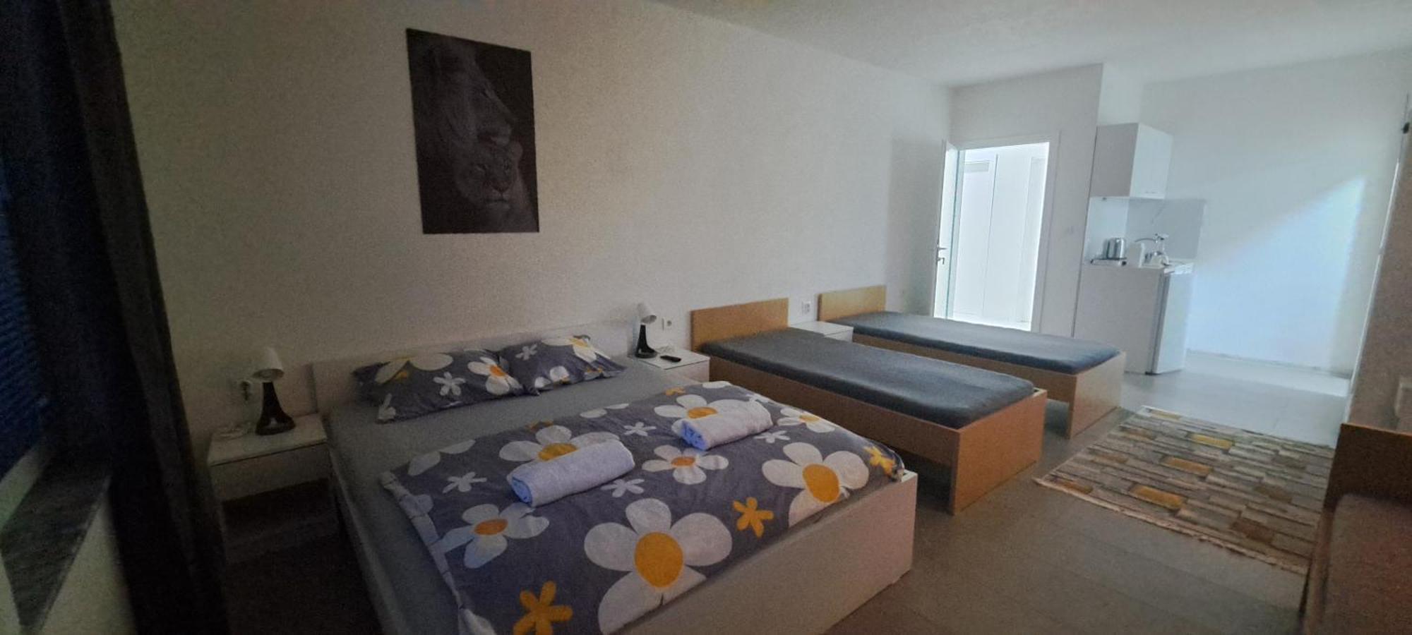 Sofijana Apartment *