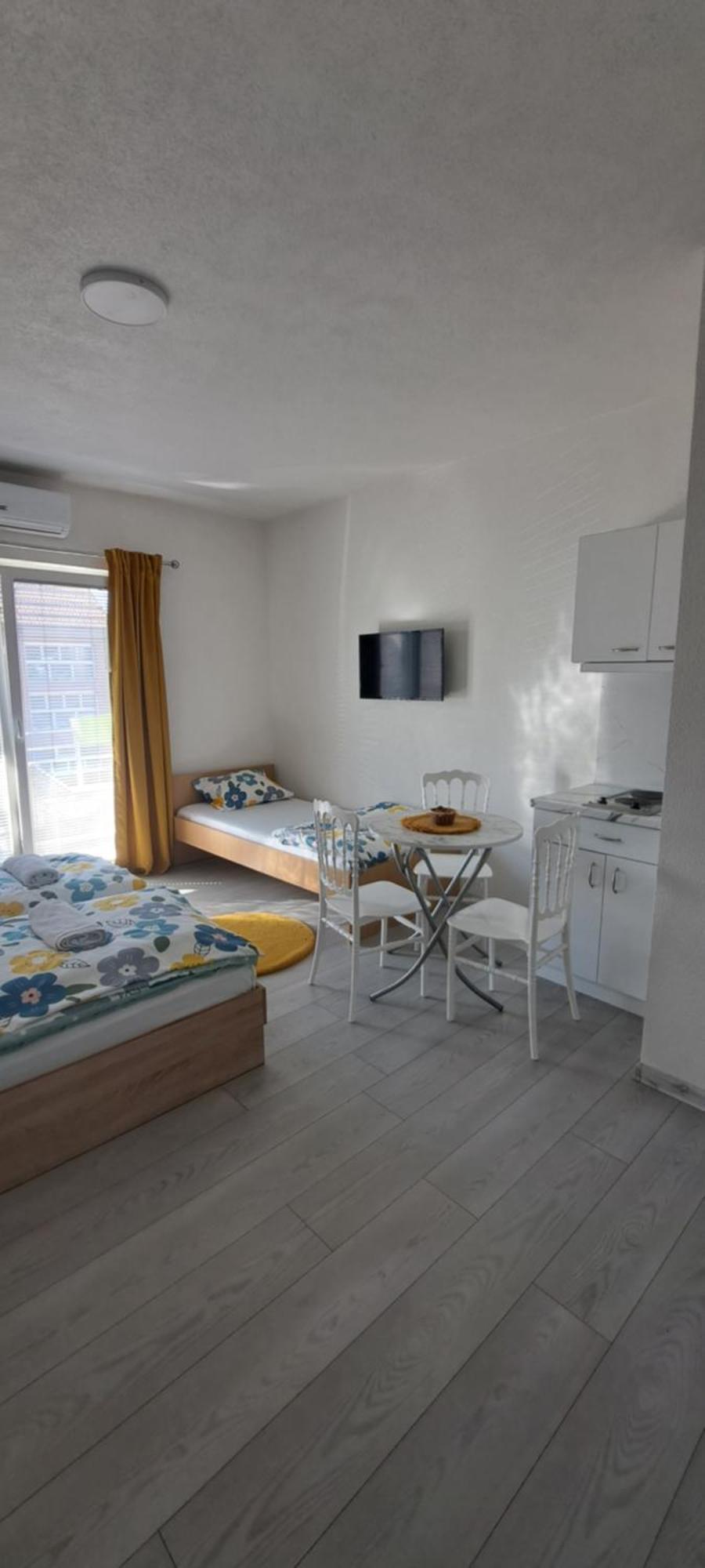 Sofijana Apartment *
